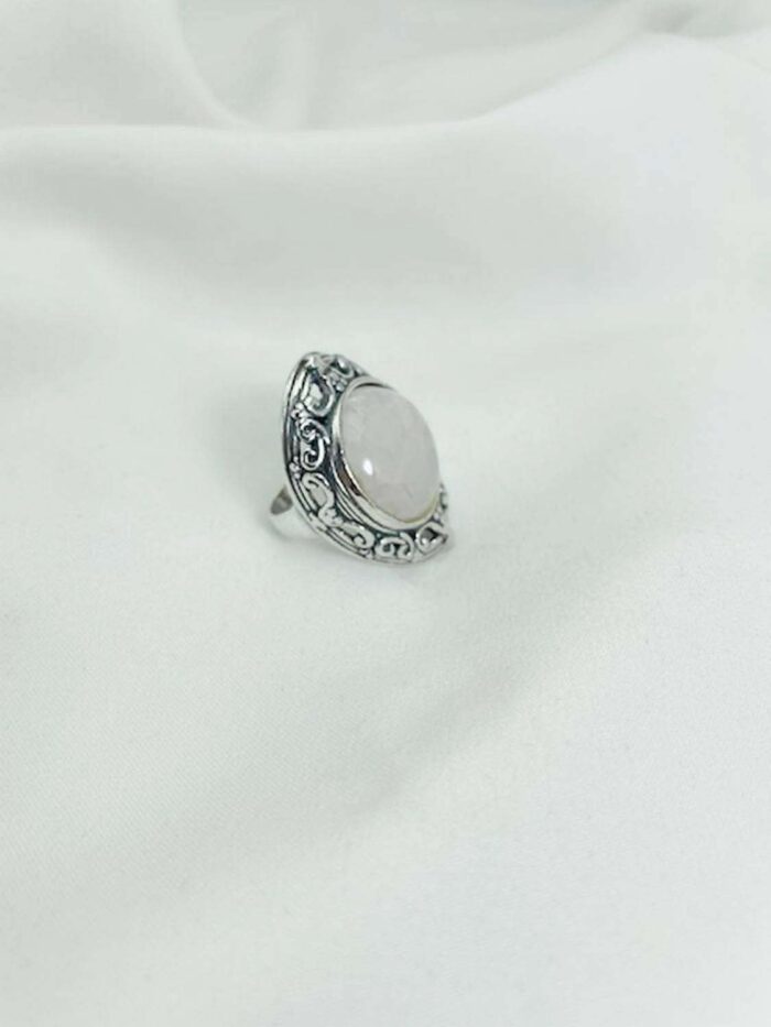 Anillo Indú oval cuarzo rosa Nº15