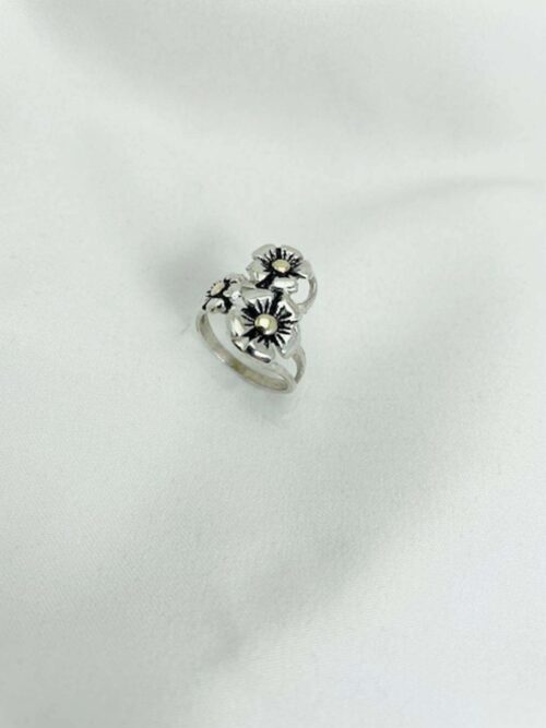 Anillo Tres flores vertical c dublé Nº15